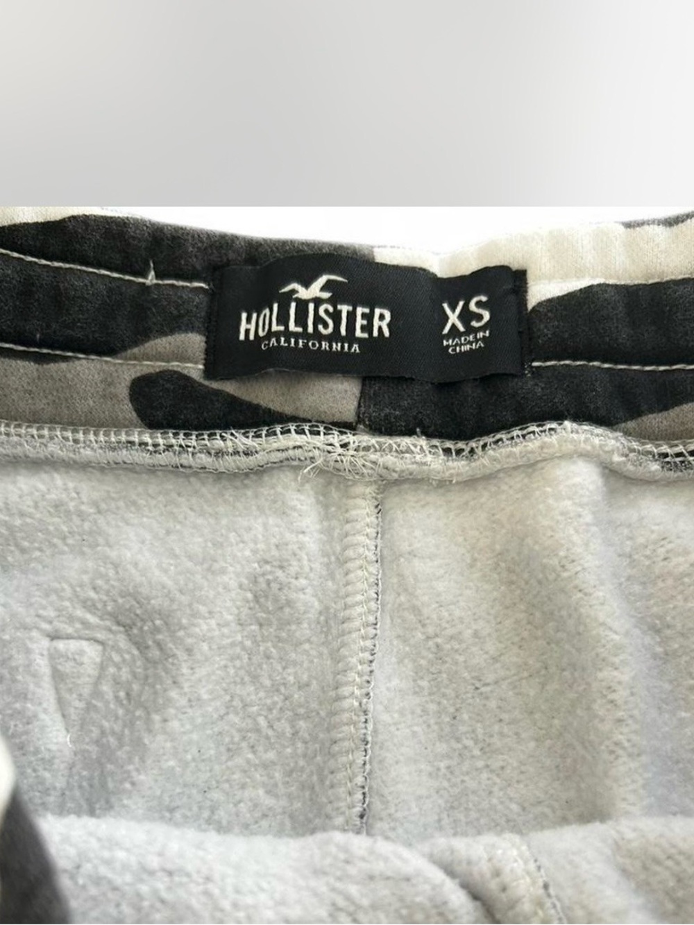 Hollister Black & Gray Camo Jogger Pants - Picture 4 of 5